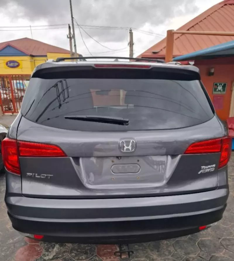 Honda Pilot   - 2016