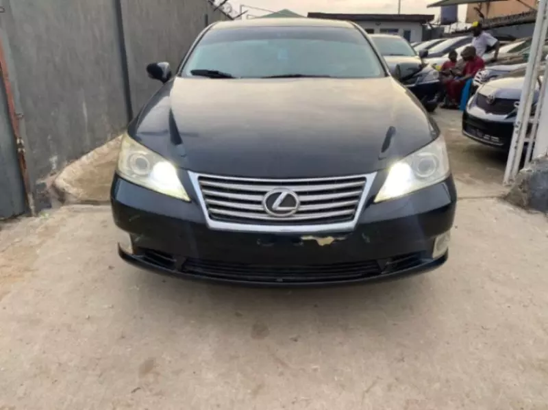 Lexus ES 350   - 2011