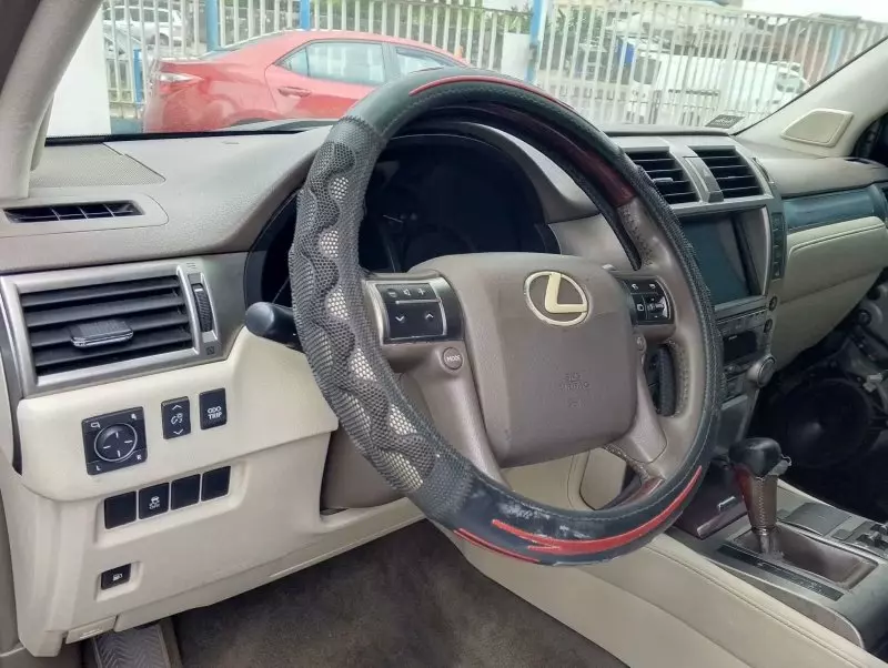 Lexus GX 460   - 2010