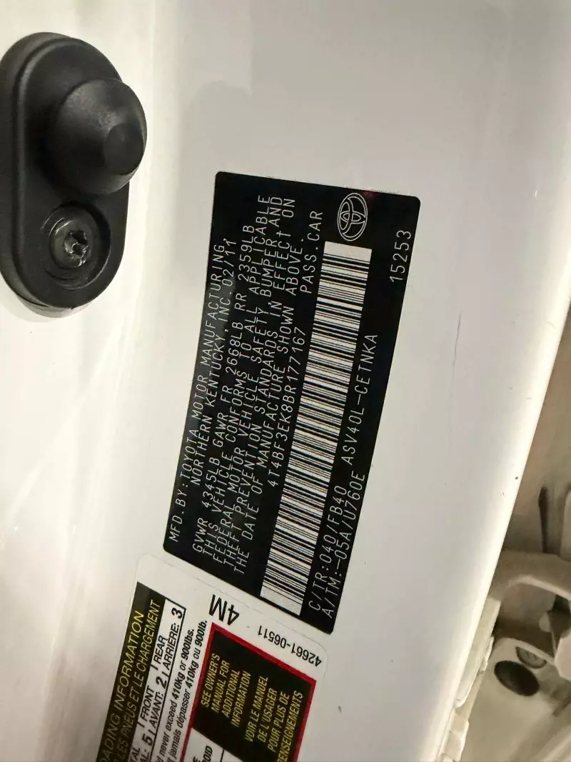 Toyota Camry   - 2011