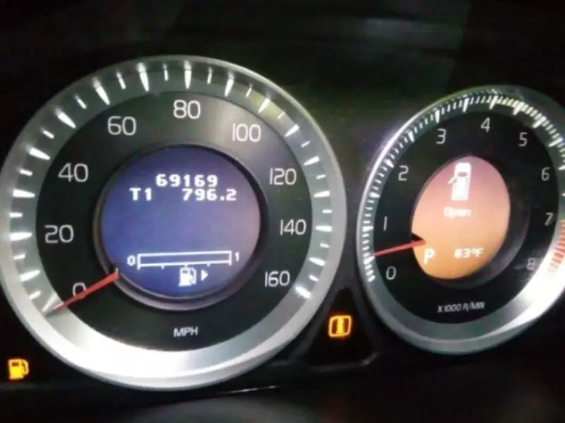 Volvo XC60   - 2012