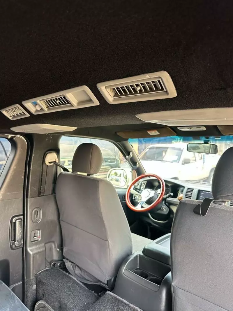 Toyota Hiace   - 2013