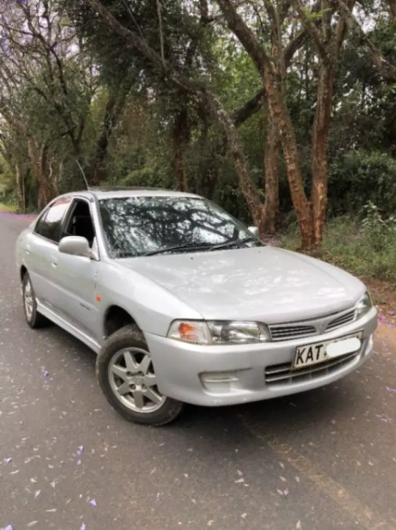 Mitsubishi Lancer   - 1997