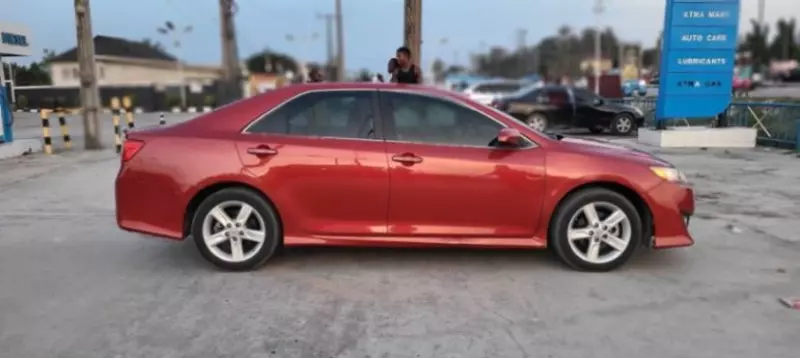 Toyota Camry - 2013