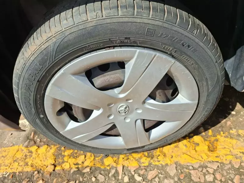 Toyota Ractis - 2012