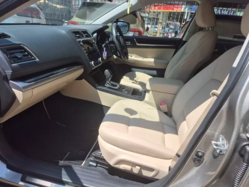 Subaru Outback   - 2019