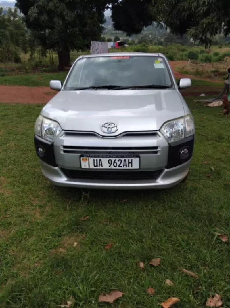 Toyota Probox    - 2016