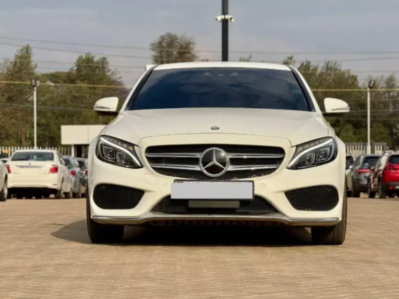 Mercedes-Benz C200   - 2014