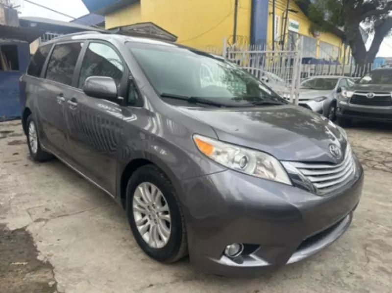 Toyota Sienna