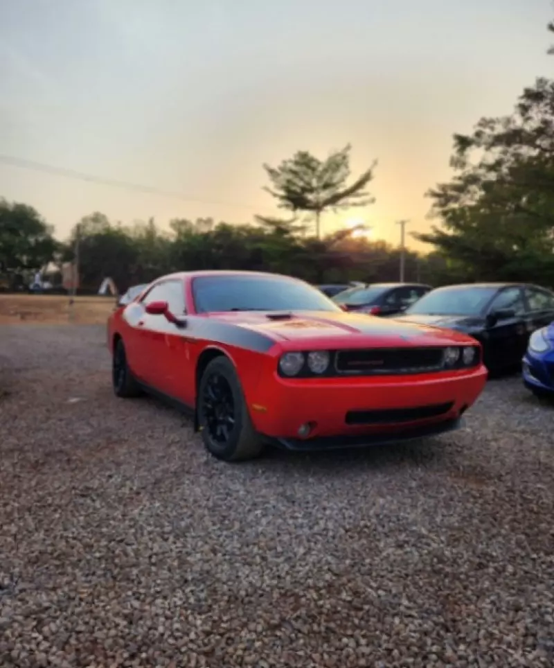 Dodge Challenger   - 2010