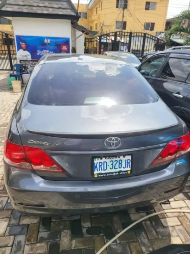 Toyota Camry   - 2007