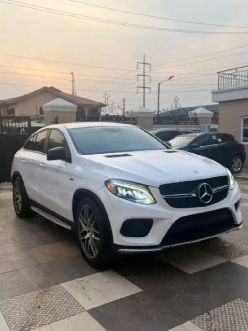 Mercedes-Benz GLE-Class   - 2016