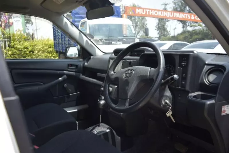 Toyota Probox    -