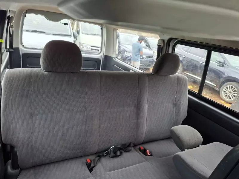 Toyota Hiace   - 2013