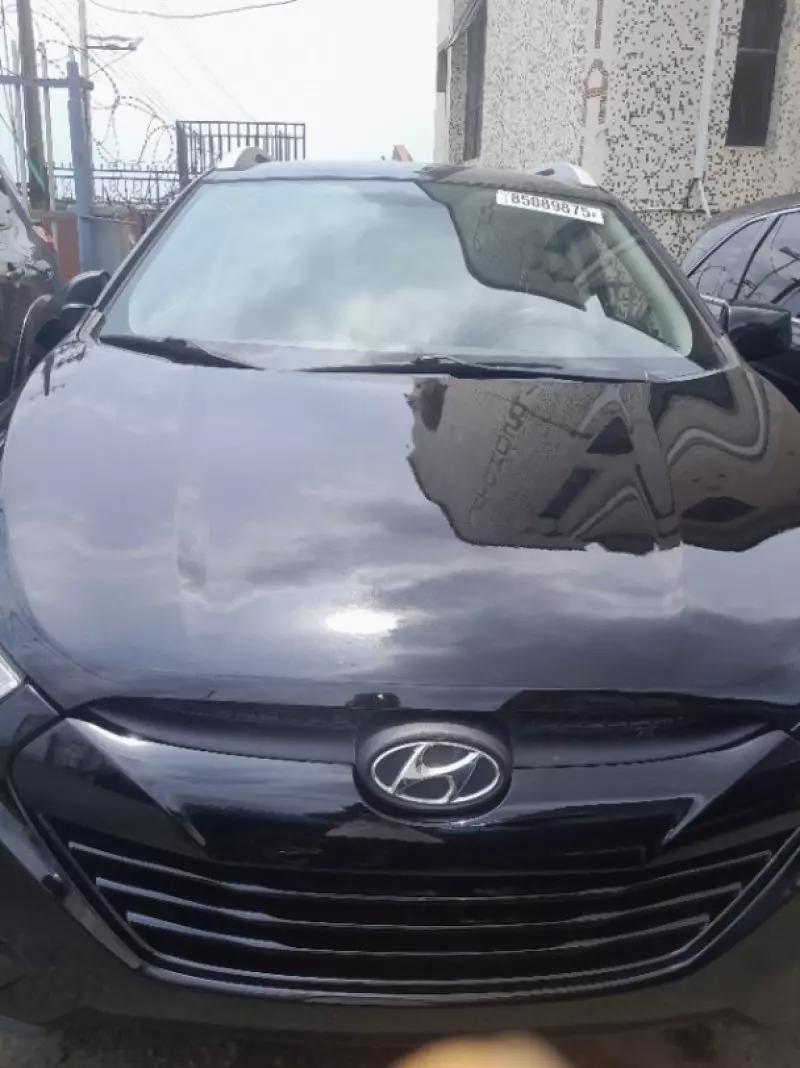 Hyundai Tucson   - 2011