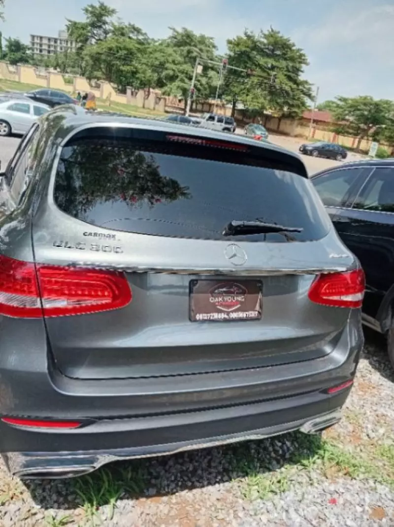 Mercedes-Benz GLC 300   - 2018
