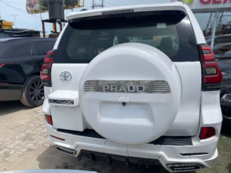 Toyota Landcruiser Prado   - 2013