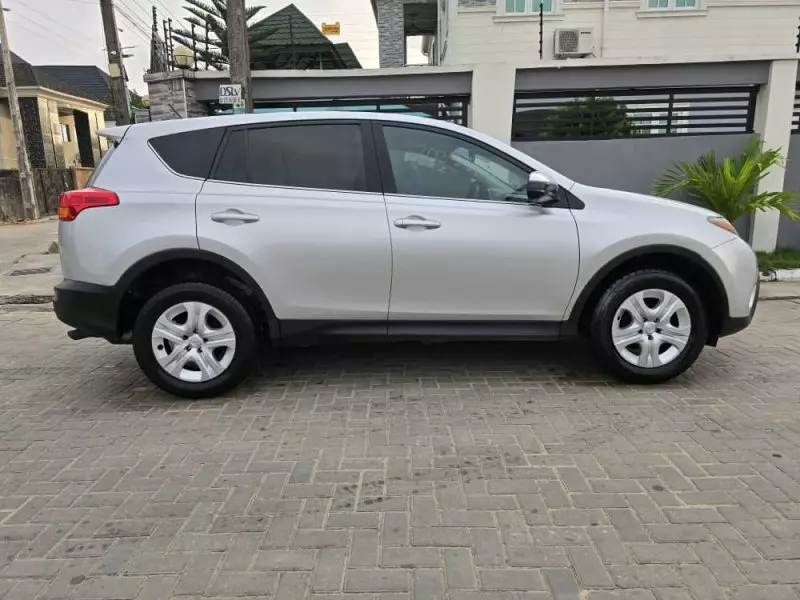 Toyota Rav4   - 2014