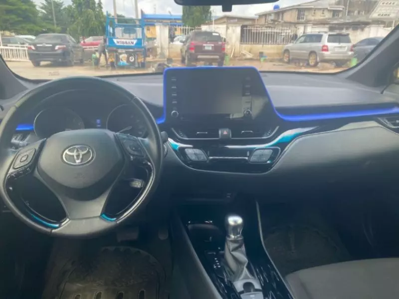 Toyota C-HR   - 2021