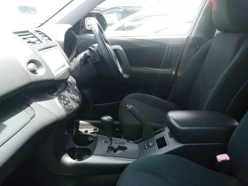 Toyota Vanguard    - 2011