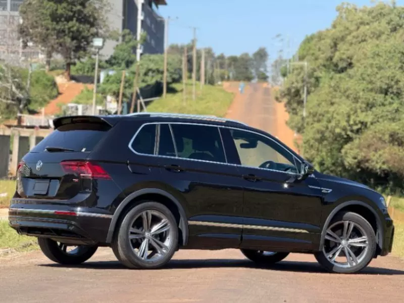Volkswagen Tiguan   - 2018
