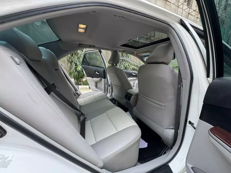 Toyota Camry   - 2014