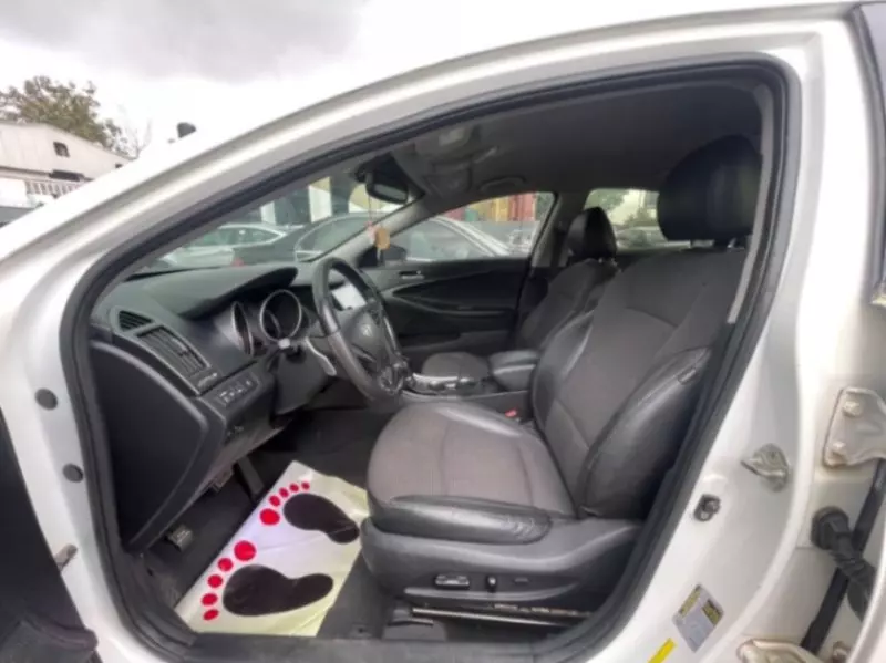 Hyundai Sonata   - 2015