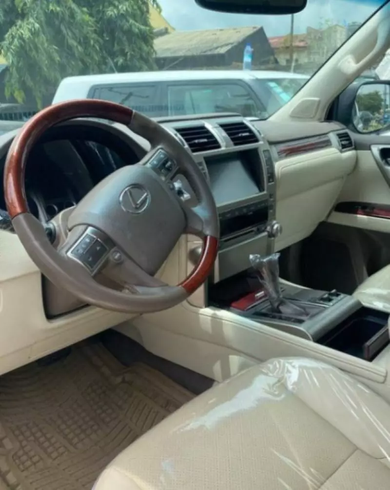 Lexus GX 460   - 2012