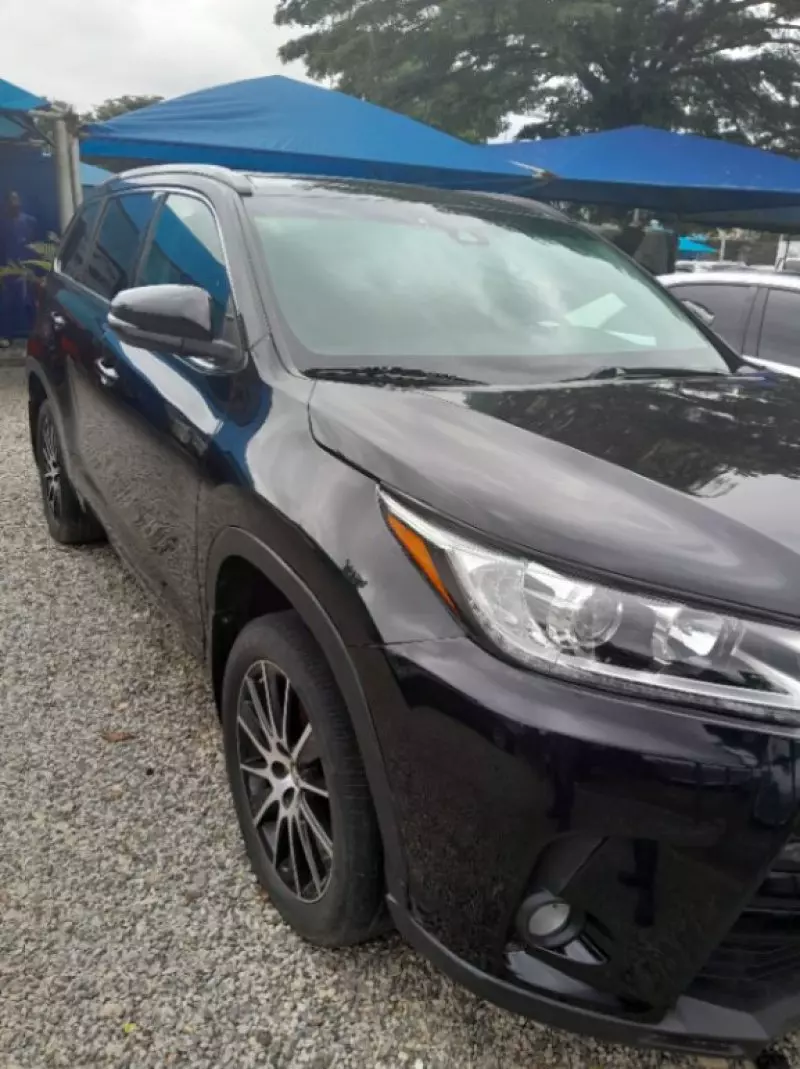 Toyota Highlander   - 2018