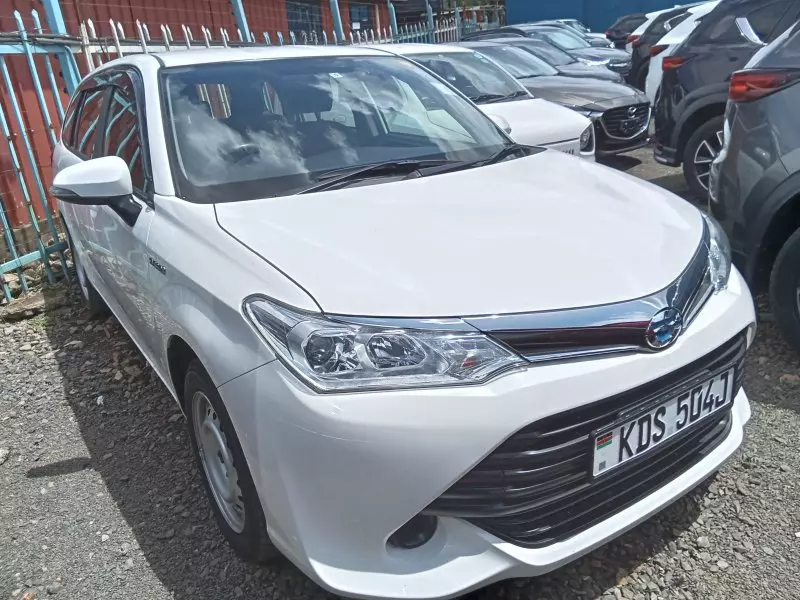 Toyota Fielder hybrid    - 2017