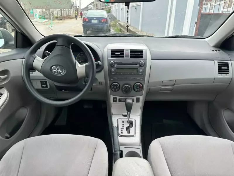 Toyota Corolla   - 2011