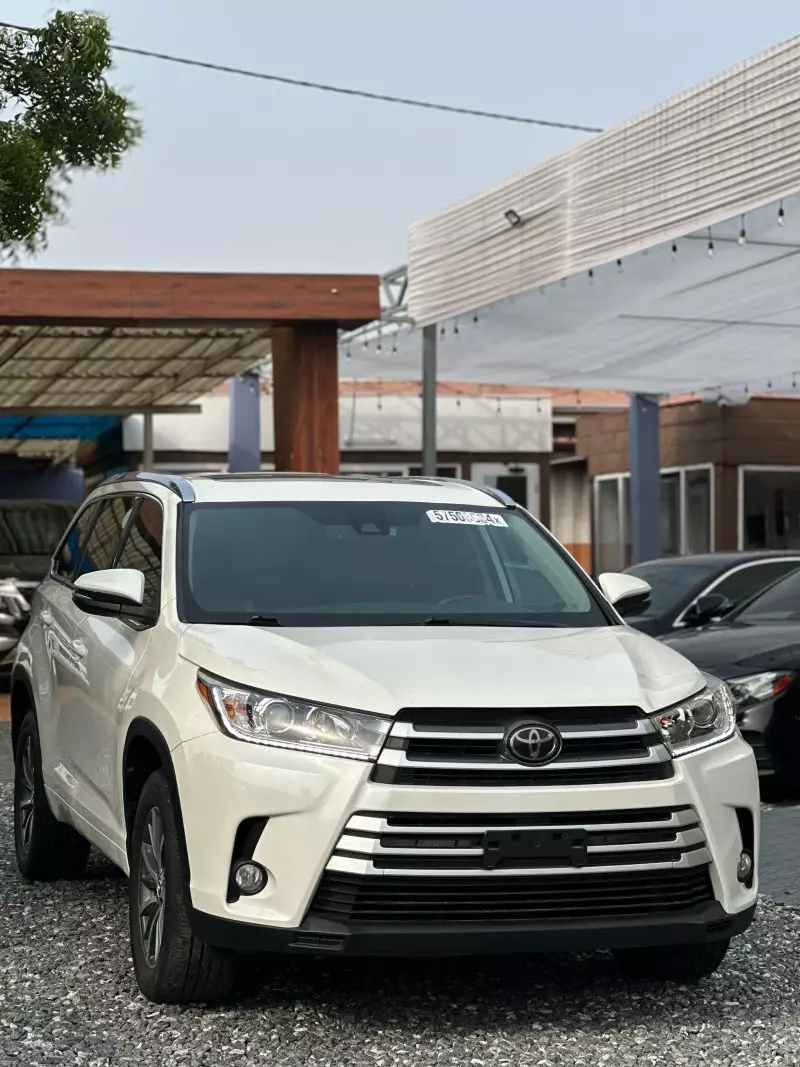 Toyota Highlander   - 2018