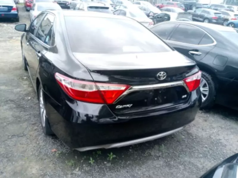 Toyota Camry   - 2016