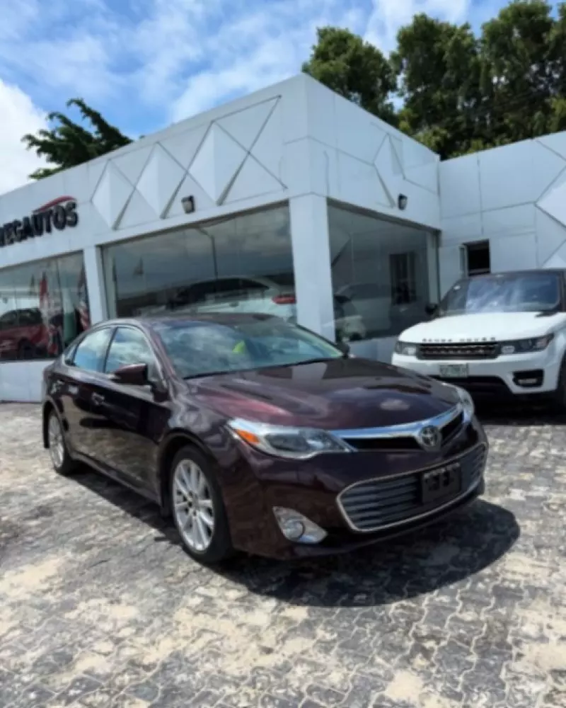 Toyota Avalon   - 2013