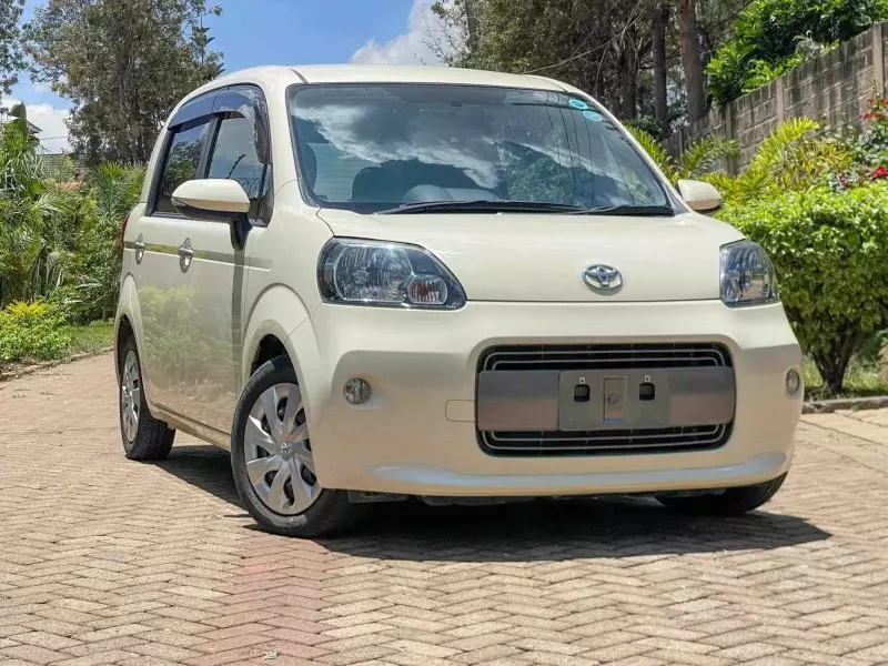 Toyota Porte   - 2016