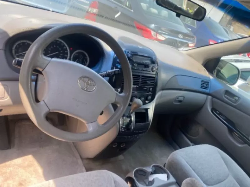 Toyota Sienna   - 2005