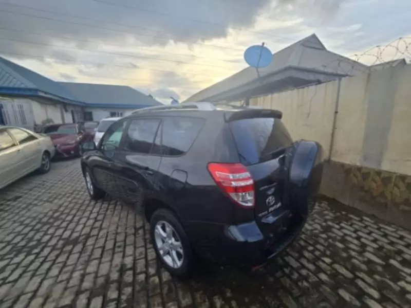 Toyota RAV4   - 2009