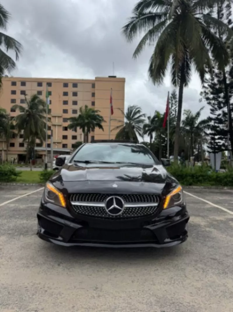 Mercedes-Benz CLA 45 AMG   -