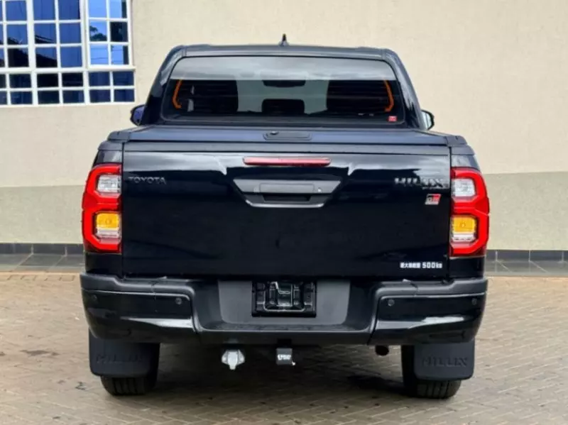 Toyota Hilux - 2023