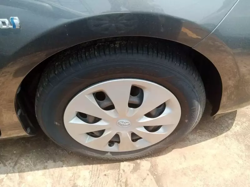 Toyota Aqua Hybrid   - 2012