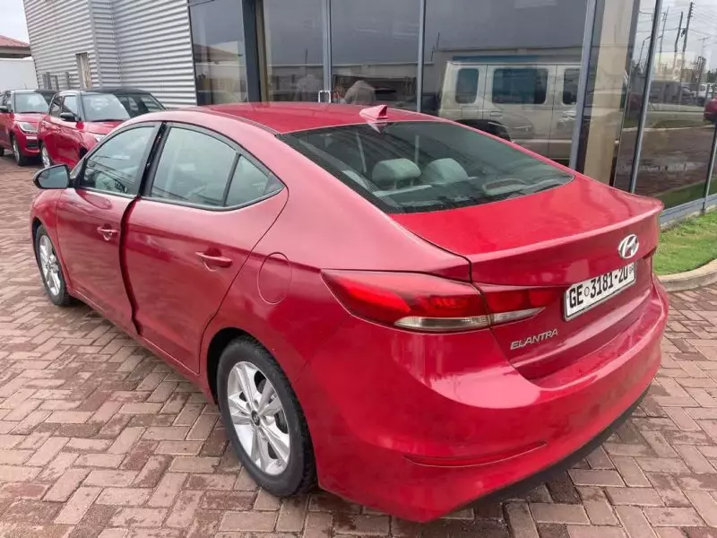 Hyundai Elantra   - 2018