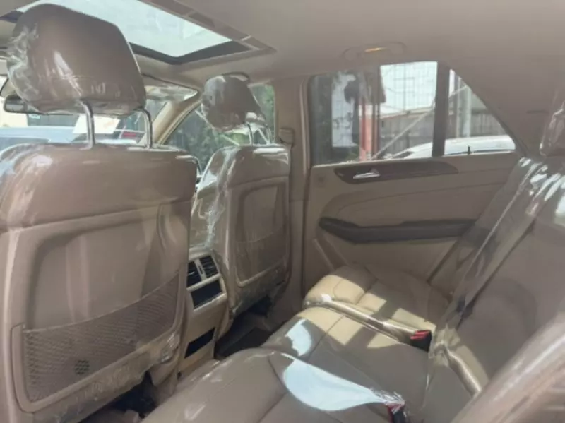 Mercedes-Benz ML 350   - 2012