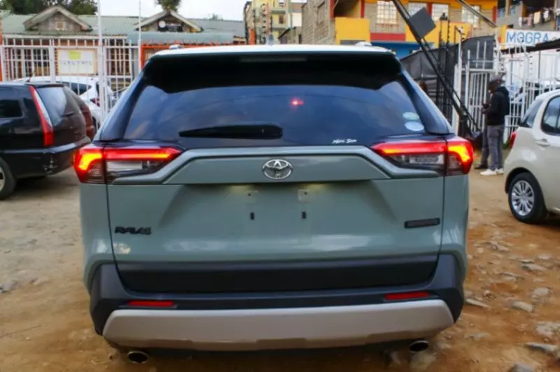 Toyota Rav 4 8AT 2.5l (Adventure Grade)   - 2019