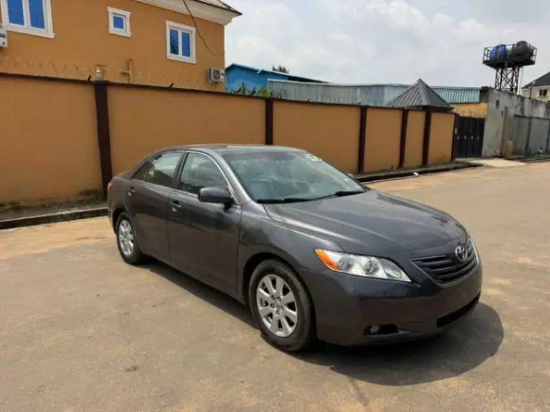 Toyota Camry   - 2007
