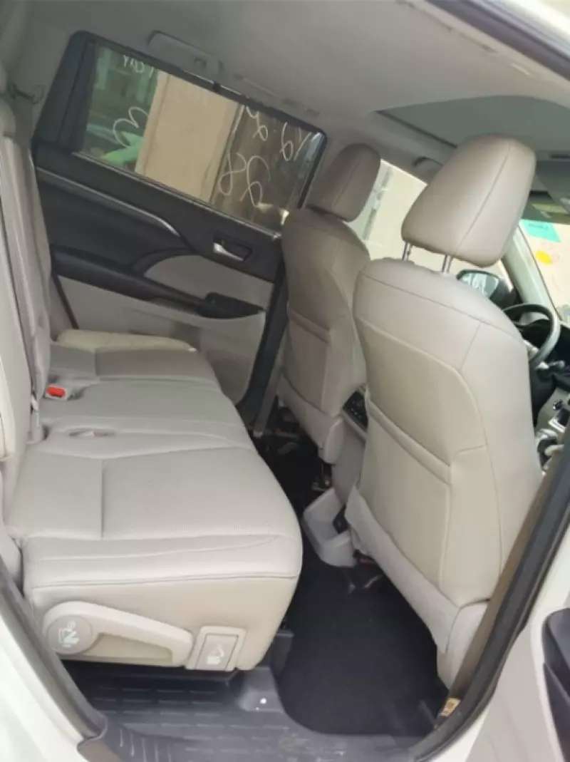 Toyota Highlander   - 2018