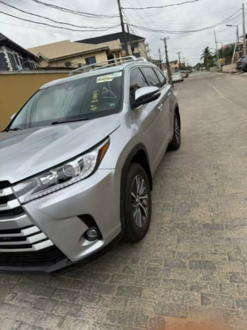 Toyota Highlander - 2017