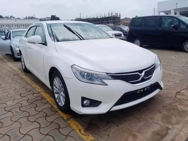 Toyota Mark X   - 2013