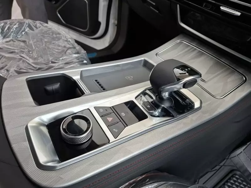 JETOUR X70 Plus - 2024