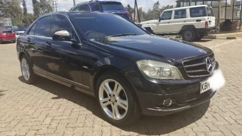 Mercedes-Benz C200