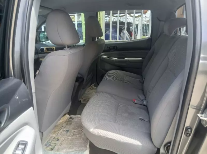 Toyota Tacoma   - 2012